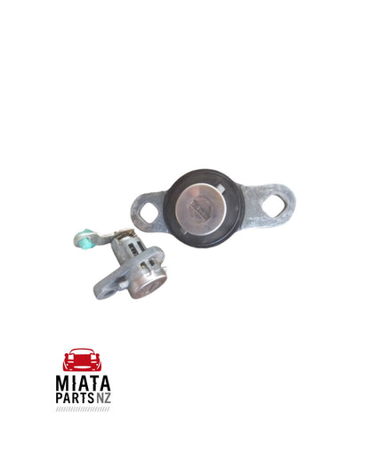 MX5 NC Lock Set Card Type (Used)