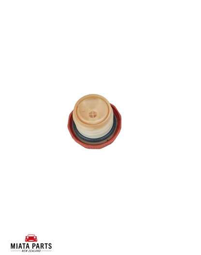 NA Used Fuel Cap