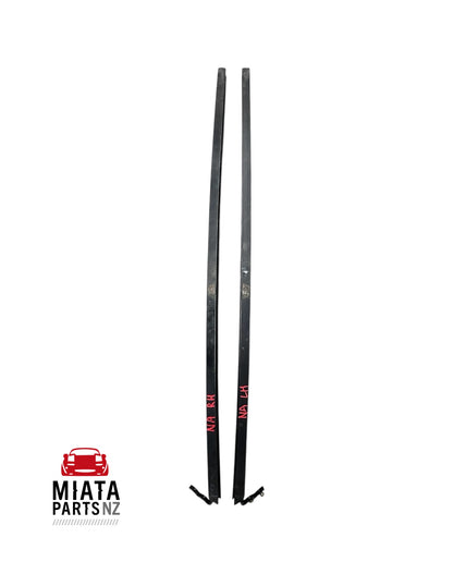 MX5 NA/NB Window Guide Vertical (Used)